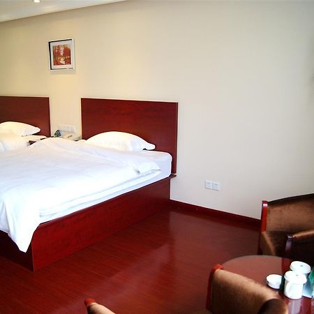 Greentree Inn Jiangsu Suzhou Kunshan High Speed Rail Station Hengshan Road Express Hotel Exterior photo